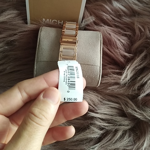Michael kors watch brand new - Picture 2 of 3